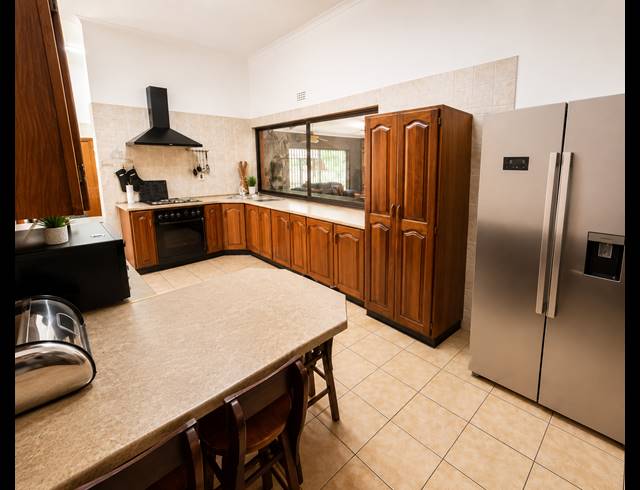 4 BEDROOM HOUSE FOR SALE IN THREE RIVERS EAST